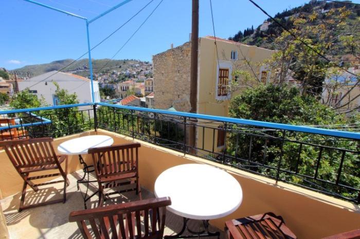 Symi Center Hotel Luaran gambar