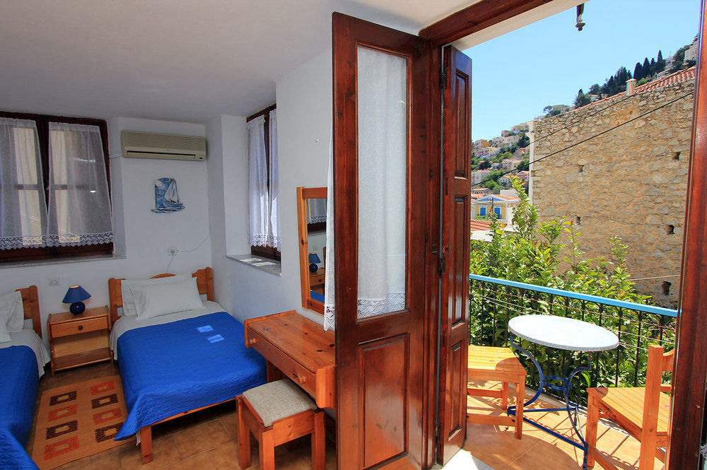Symi Center Hotel Luaran gambar