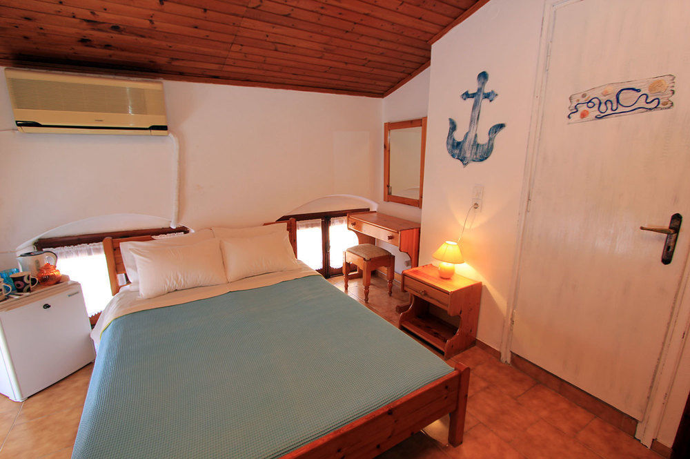 Symi Center Hotel Luaran gambar