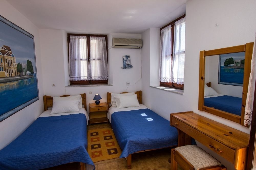 Symi Center Hotel Luaran gambar